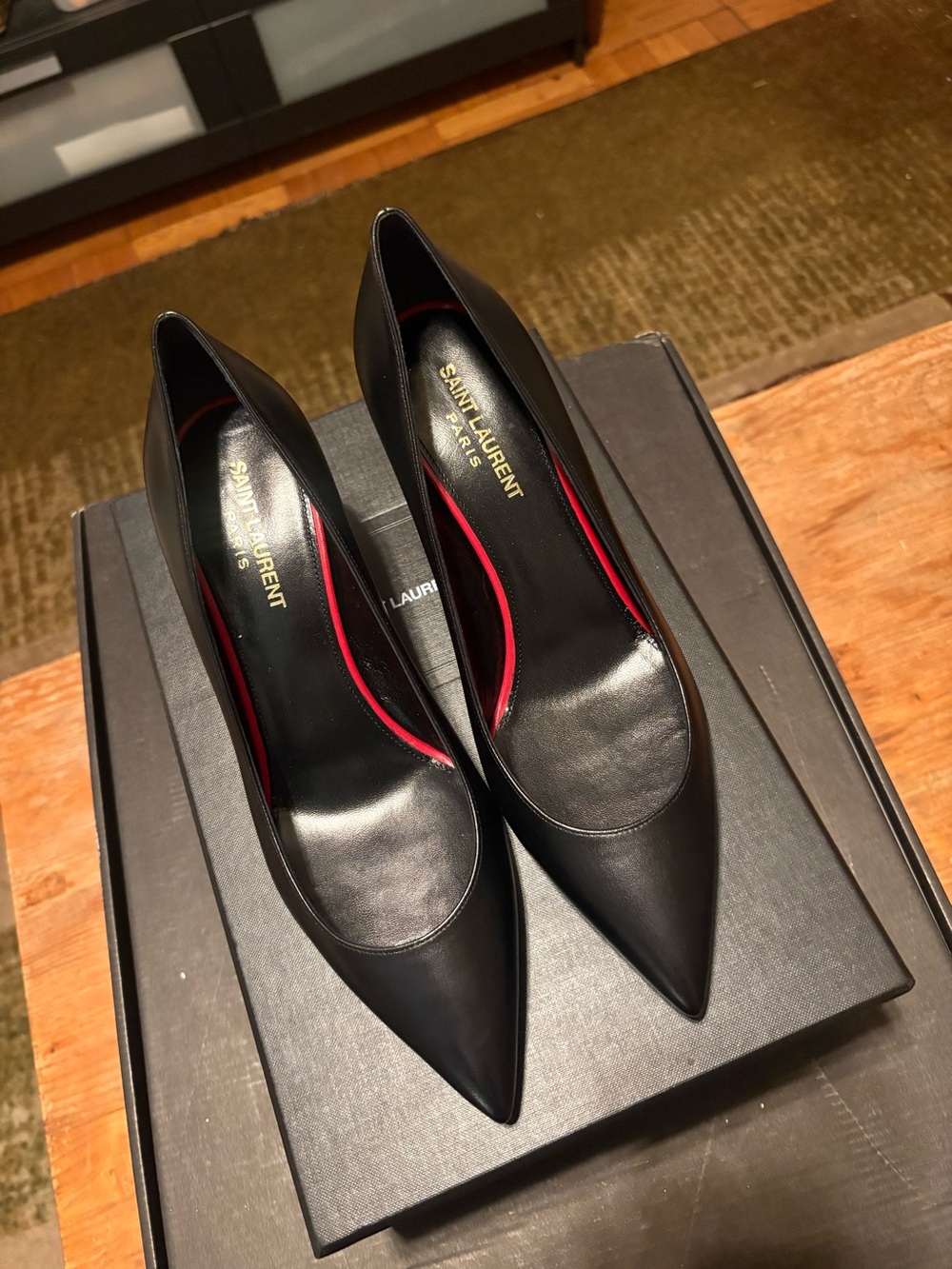 Saint Laurent Basic Black Heels